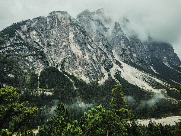 Votre Évasion Idéale : Organisez une Croisière Romantique et Mémorable en Méditerranée